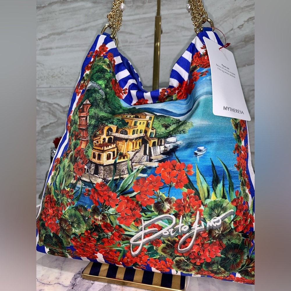 ❌SOLD❌Authentic Dolce & Gabbana Portofino Printed Shoulder Bag. - Picture 3 of 17